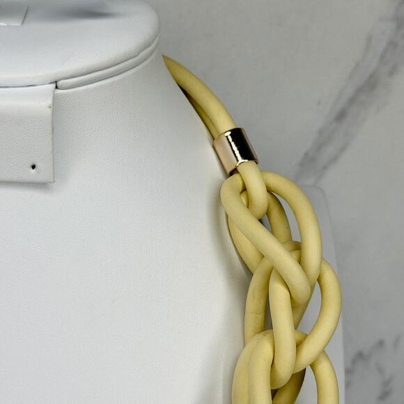 Chunky Pale Yellow Silver Chain Link Statement Necklace Stretchy ✨ - Picture 9 of 9